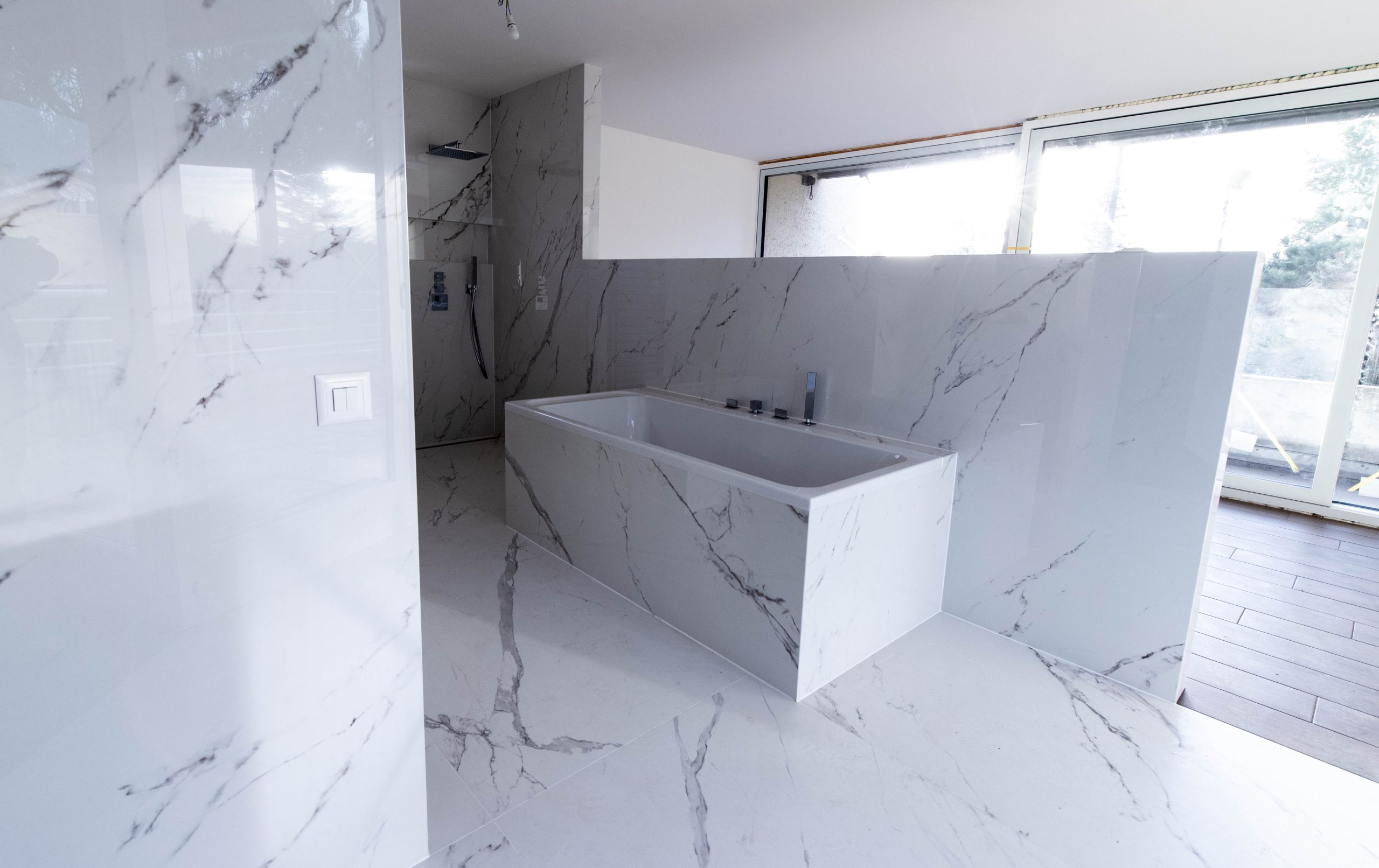 Rénovation Salle de bain en marbre blanc Rénovation Salle de bain en marbre blanc